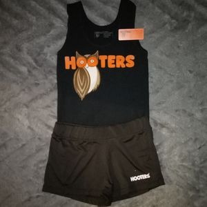 Hooters uniform set tank, shorts +nametags XS/S